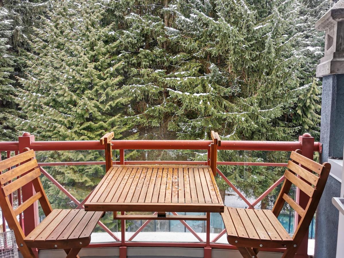Alpenglow Lodge By Mva Вістлер Екстер'єр фото